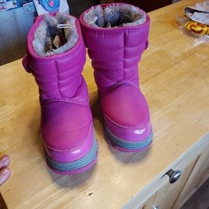Pink snow boots